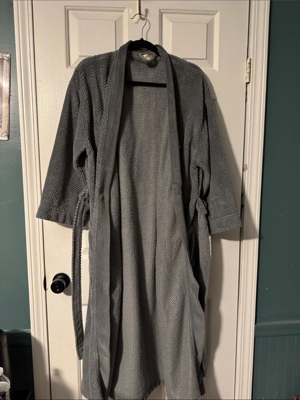 Ulta Beauty Gray Plush Shawl-Collar Bathrobe